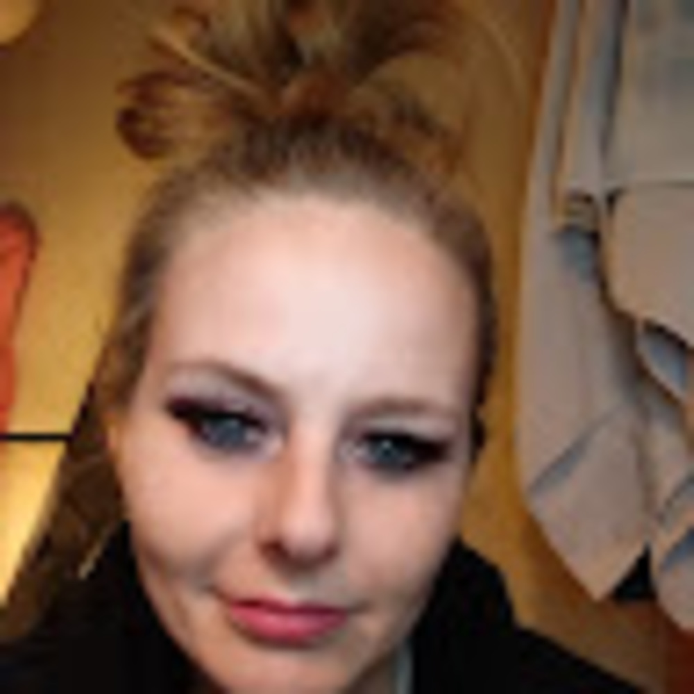 Meet your Posher, Get lashed